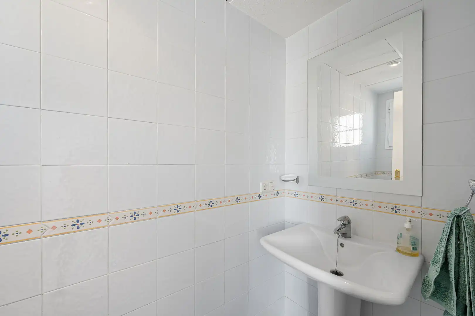 Baño de Casa adosada en venta en Marbella con Aire acondicionado, Terraza y Piscina