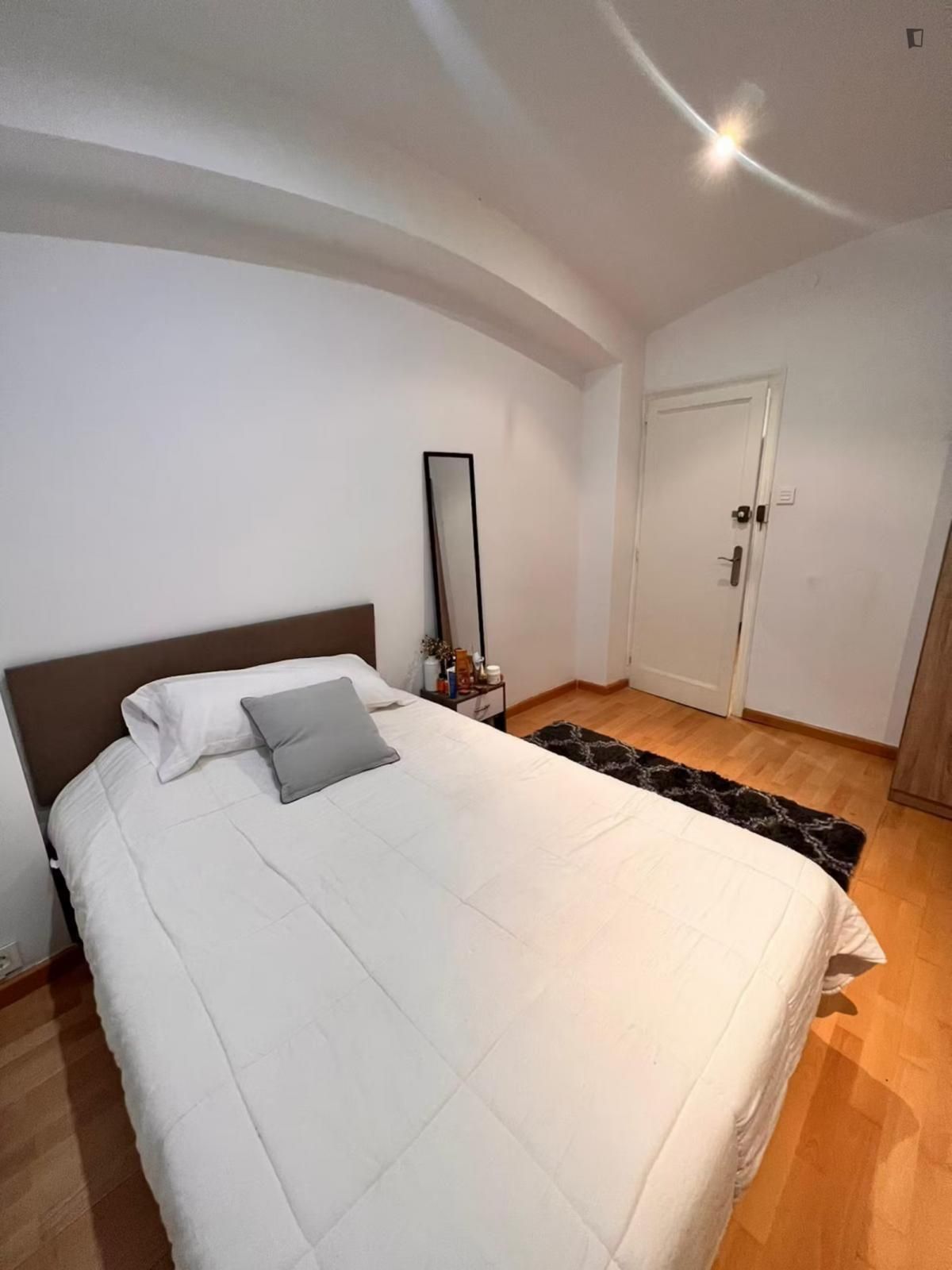 Bedroom of Apartment to share in  Barcelona Capital  with Furnished, Washing machine and Internet