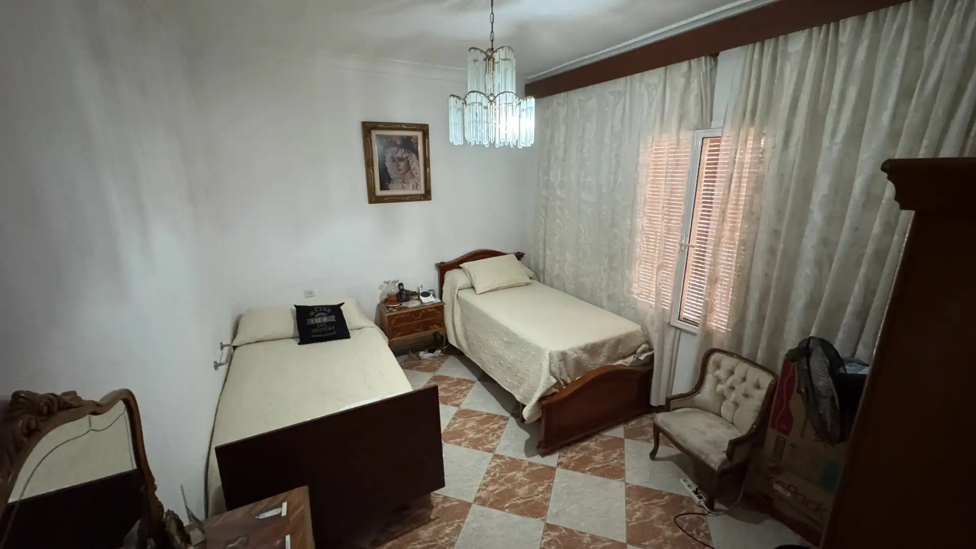 Dormitori de Casa o xalet en venda en Brenes amb Aire condicionat, Traster i Moblat