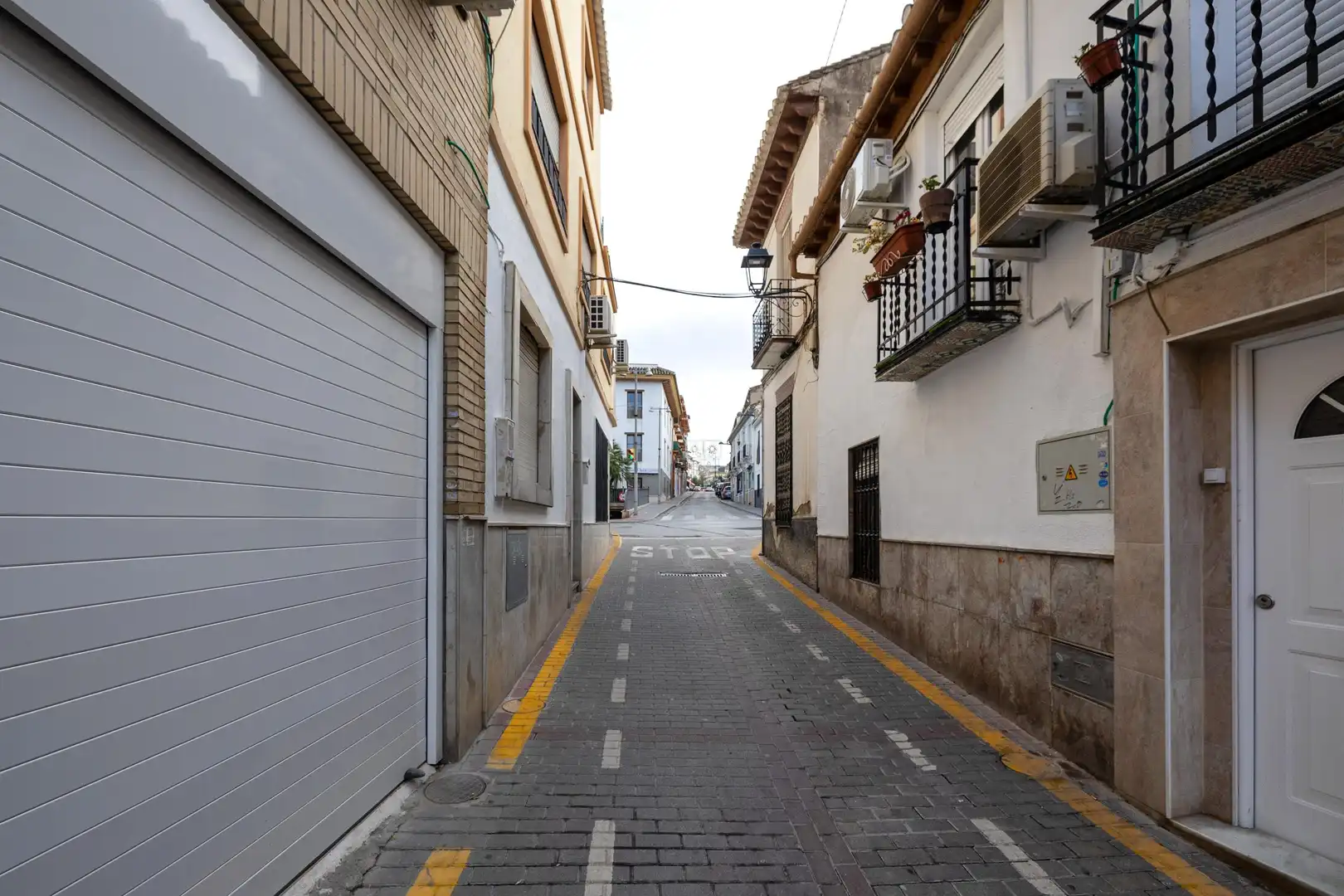 Vista exterior de Casa o xalet en venda en La Zubia amb Balcó