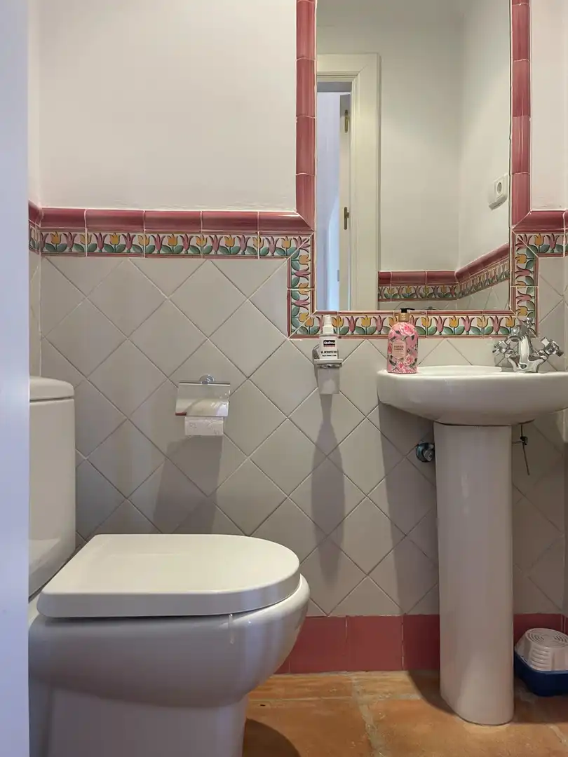 Baño de Casa adosada en venta en Benahavís con Aire acondicionado, Jardín privado y Terraza