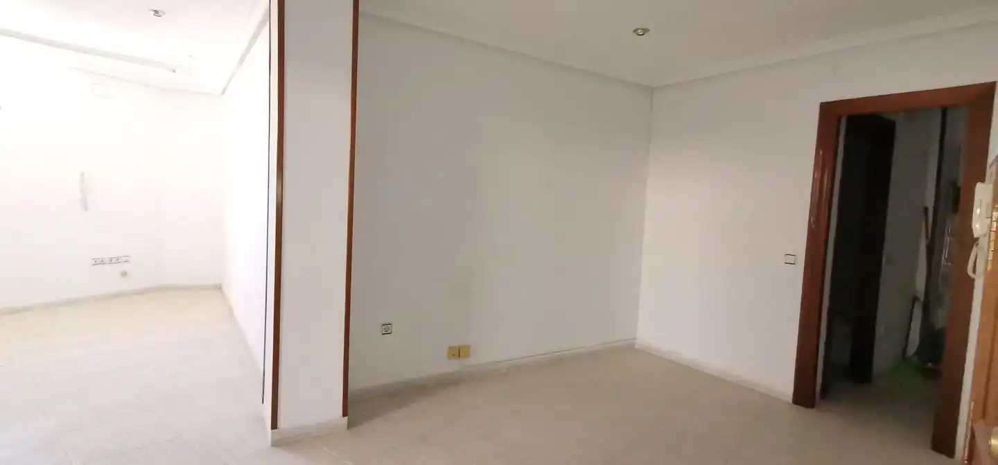 Büro zum Verkauf in Linares