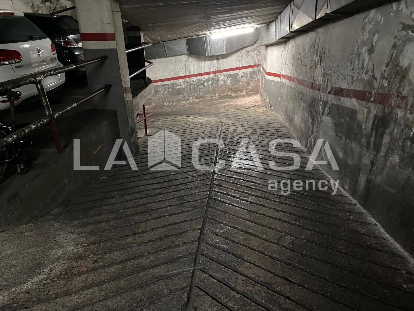 Garatge en venda en Santa Coloma de Gramenet