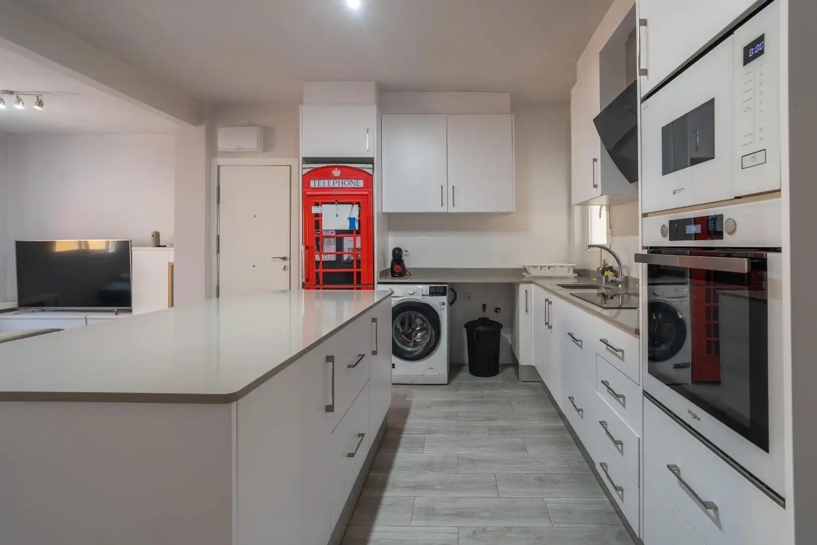 Kitchen of Flat for sale in Silla  with Air Conditioner and Balcony