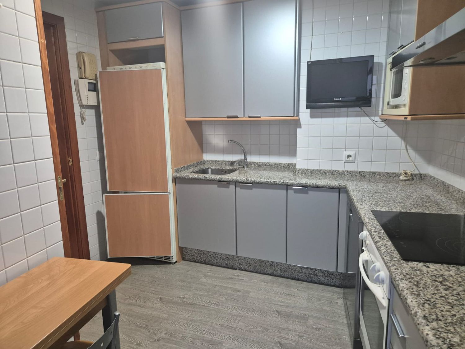 Cuina de Pis de lloguer en Badajoz Capital amb Aire condicionat, Calefacció i Moblat