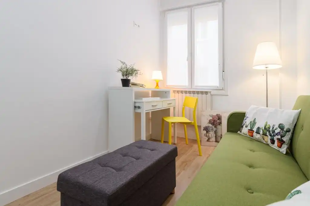 Sala de estar de Piso de alquiler en Donostia - San Sebastián  con Aire acondicionado, Amueblado y TV