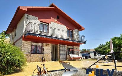 Vista exterior de Casa o xalet en venda en Llano de Bureba amb Terrassa