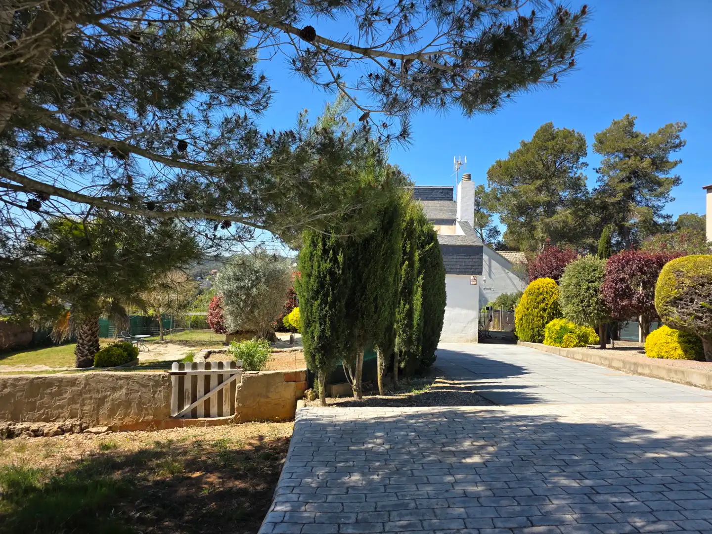 Jardí de Casa o xalet en venda en Vallirana amb Aire condicionat, Calefacció i Jardí privat