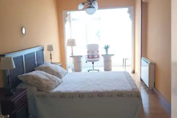 Habitación de Piso de alquiler en Santiago de Compostela  con Amueblado