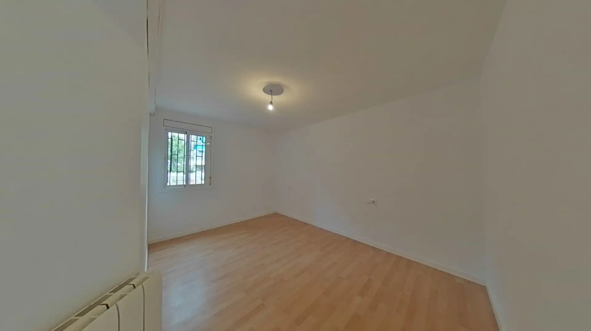 Bedroom of Flat for sale in L'Hospitalet de Llobregat  with Air Conditioner and Heating