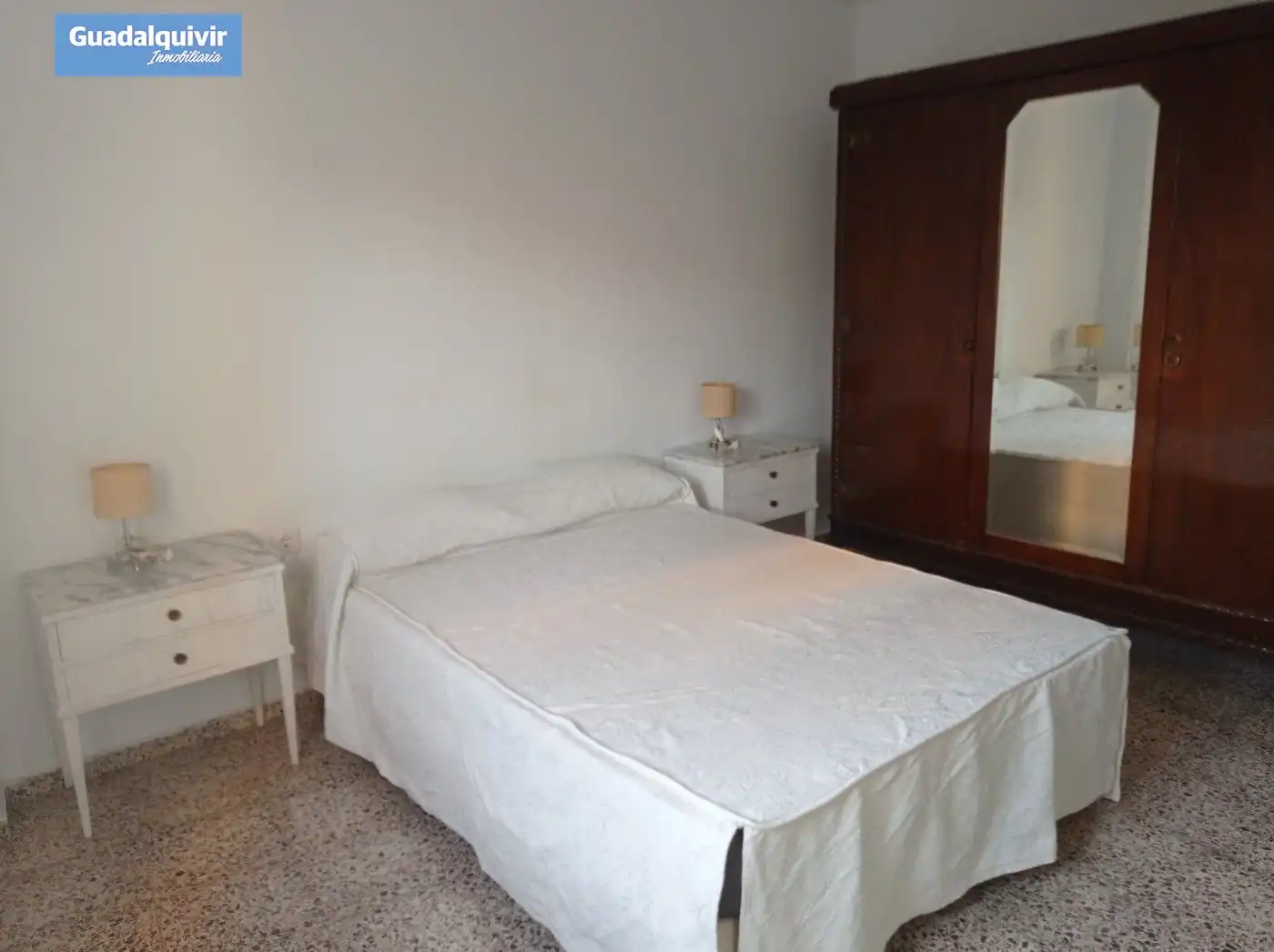Schlafzimmer von Wohnung zur Miete in Sevilla mit Klimaanlage, Terrasse und Möbliert
