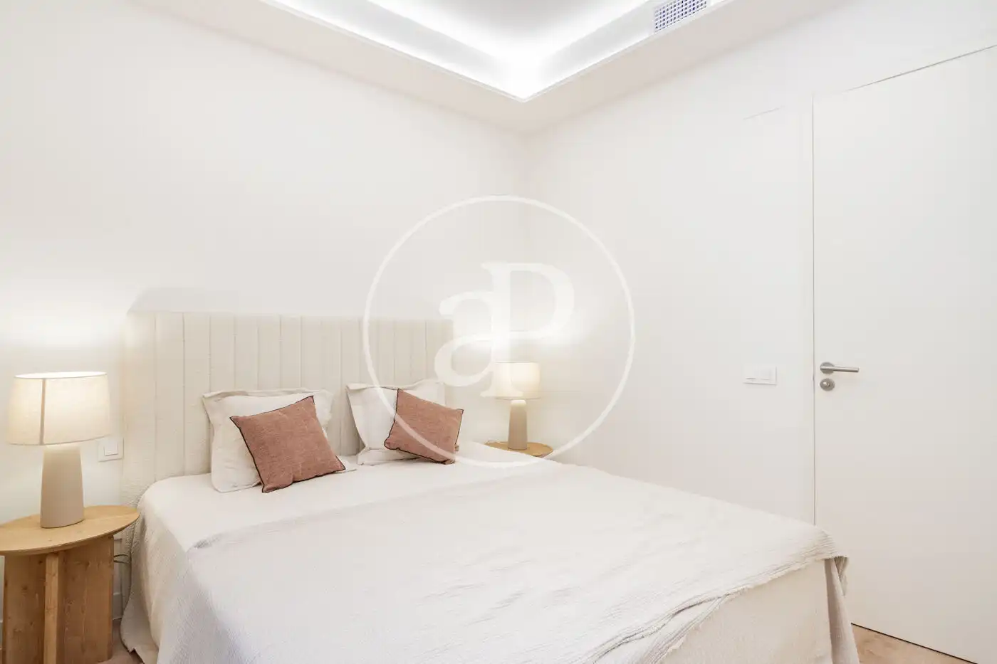 Bedroom of Flat for rent in Madrid  with Air Conditioner, Heating and Storage room
