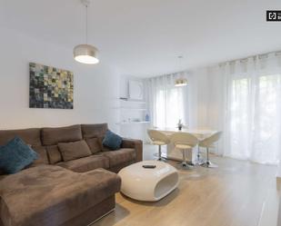 Living room of Apartment to share in  Madrid Capital  with Air Conditioner, Heating and Terrace