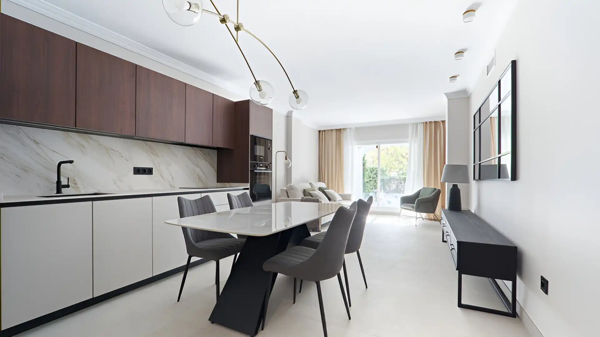 Comedor de Planta baja en venta en Marbella con Aire acondicionado, Terraza y Trastero