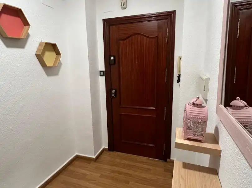 Piso de alquiler en  Granada Capital con Aire acondicionado y Balcón