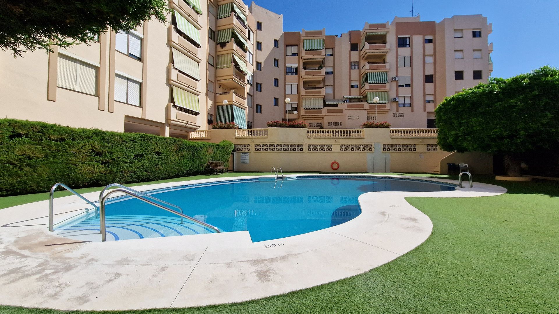 Swimming pool of Apartment for sale in Estepona  with Terrace, Swimming Pool and Community pool