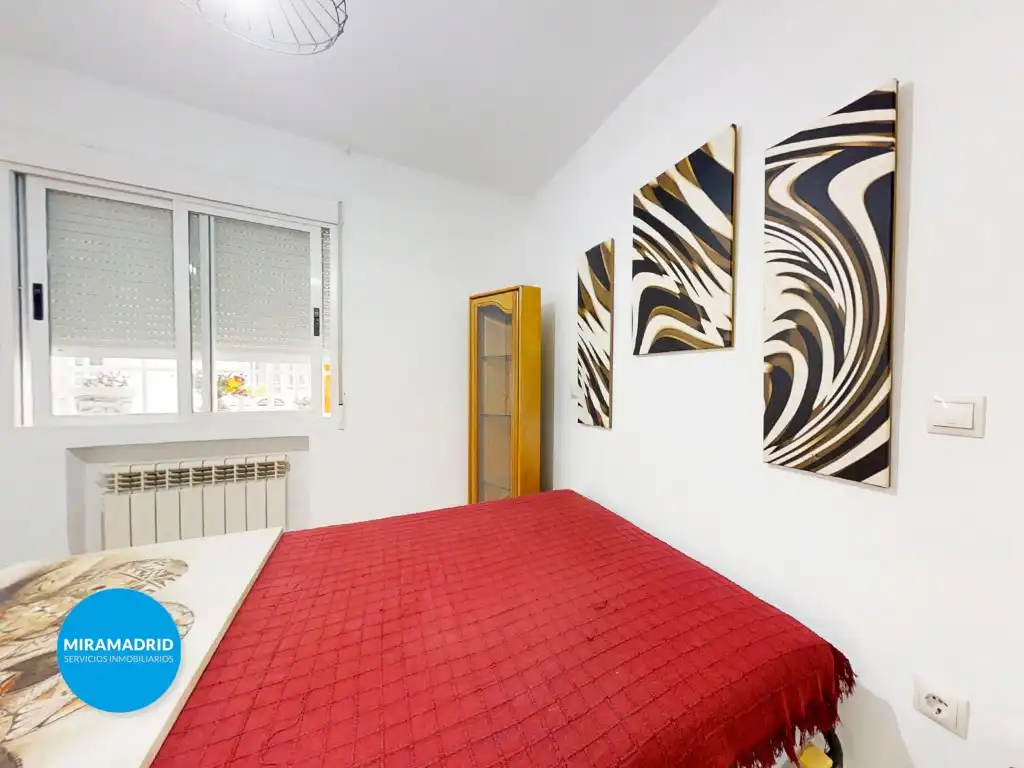 Habitación de Planta baja en venta en Madrid