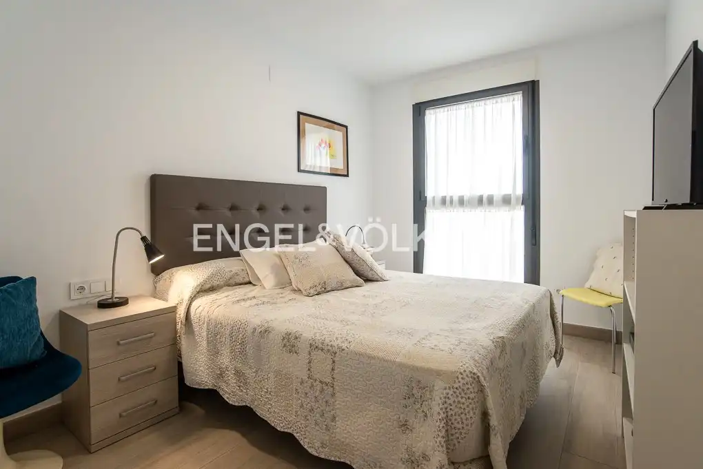 Schlafzimmer von Wohnung zum Verkauf in Vinaròs mit Klimaanlage, Heizung und Privatgarten
