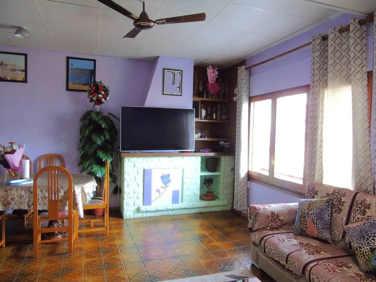 Sala de estar de Dúplex en venta en Vic con Calefacción, Parquet y Terraza