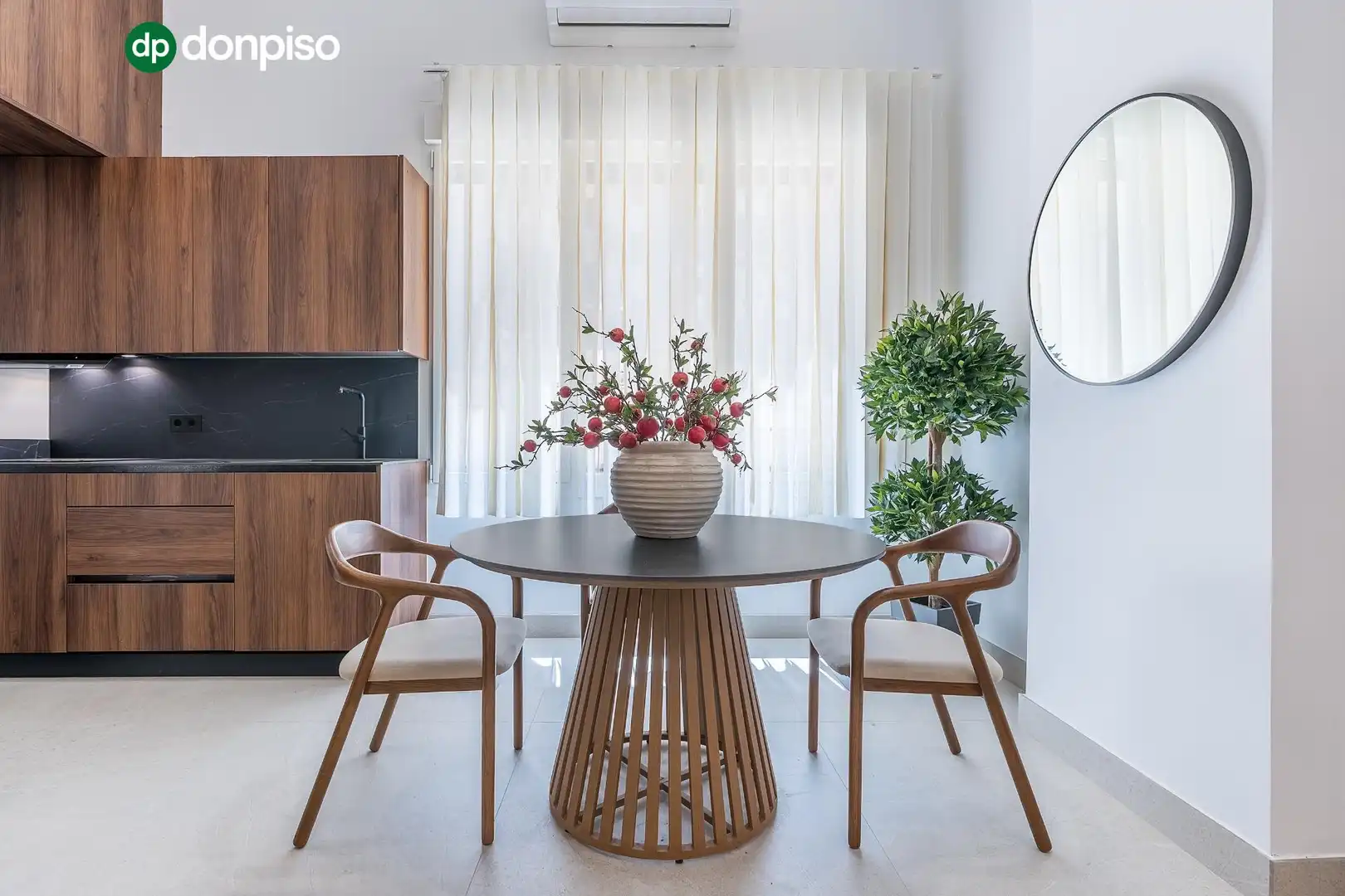 Ground floor with pool for sale in Avenida Avenida Divina Pastora