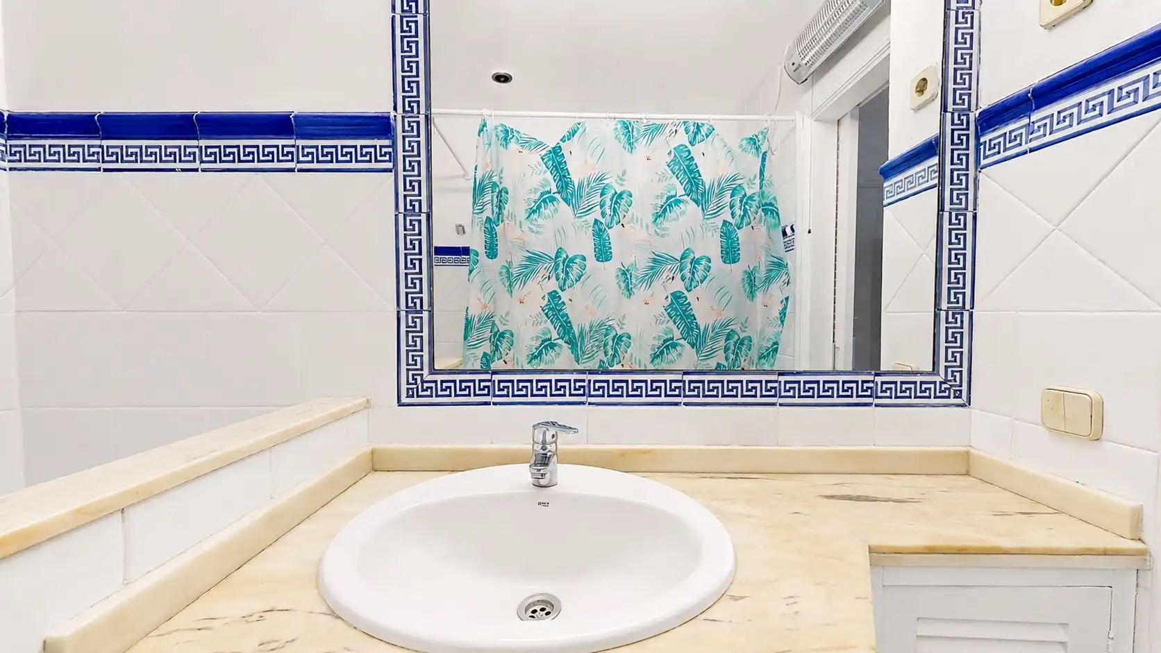 Baño de Casa adosada en venta en Estepona con Piscina comunitaria