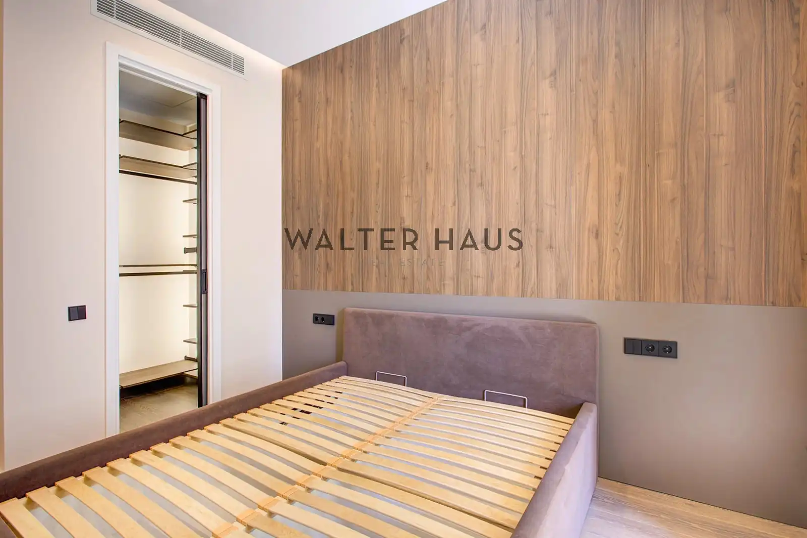 Wohnung zum Verkauf in Barcelona mit Klimaanlage und Heizung