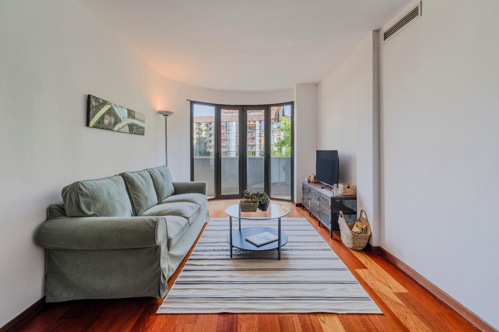 Living room of Apartment to rent in Girona Capital  with Air Conditioner, Heating and Terrace
