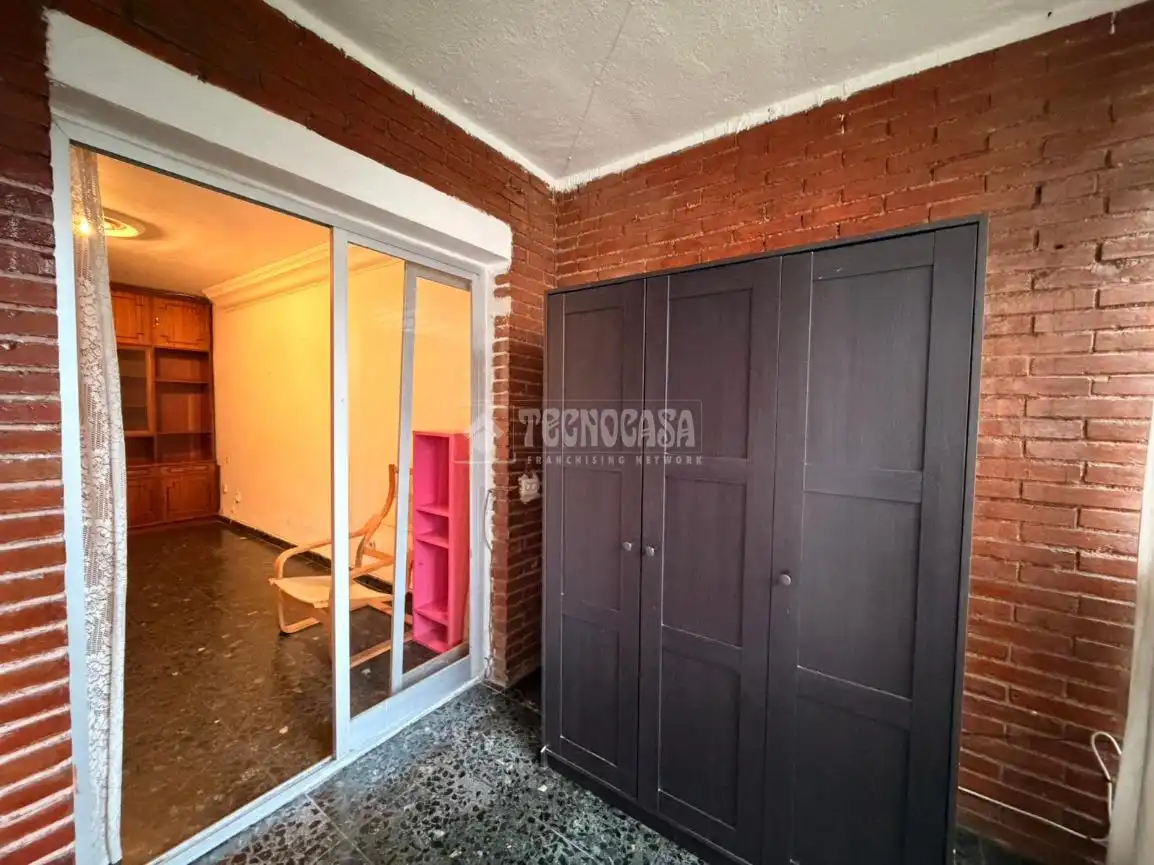 Dormitori de Pis en venda en Madrid amb Calefacció, Parquet i Terrassa
