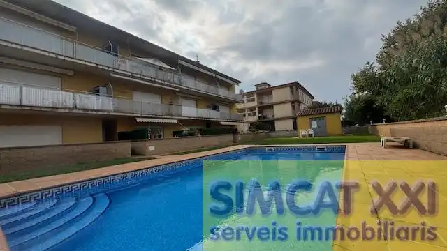 Schwimmbecken von Wohnung zum Verkauf in Sant Pere Pescador mit Klimaanlage, Terrasse und Gemeinschaftspool