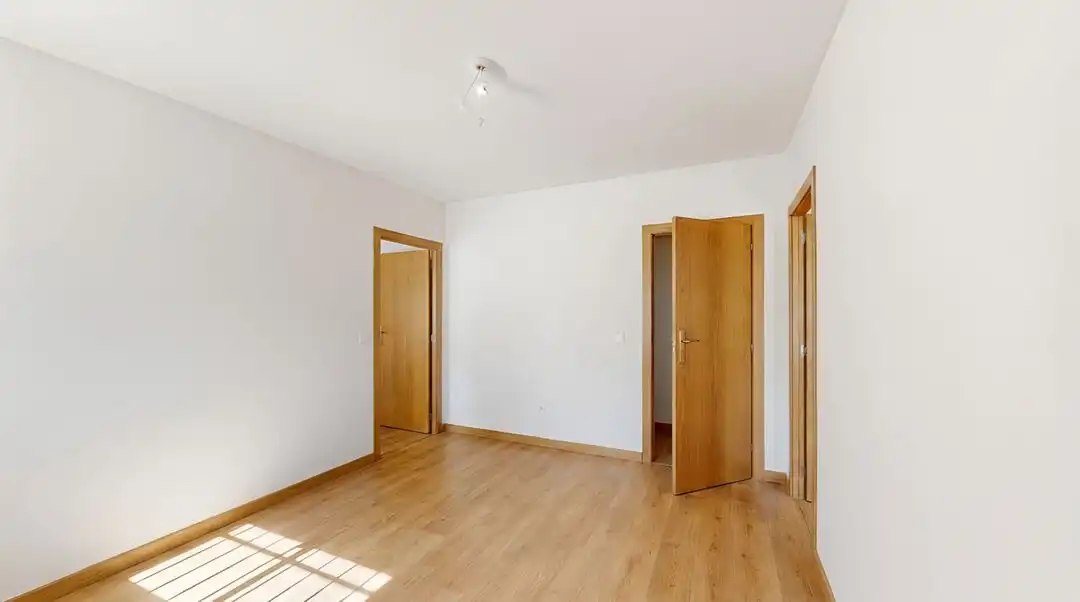 Schlafzimmer von Wohnung zum Verkauf in Madrid mit Klimaanlage und Heizung