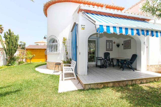 Casa-chalet en Alquiler en Carrer Góndola, 9 en Les Bassetes - El Marjal