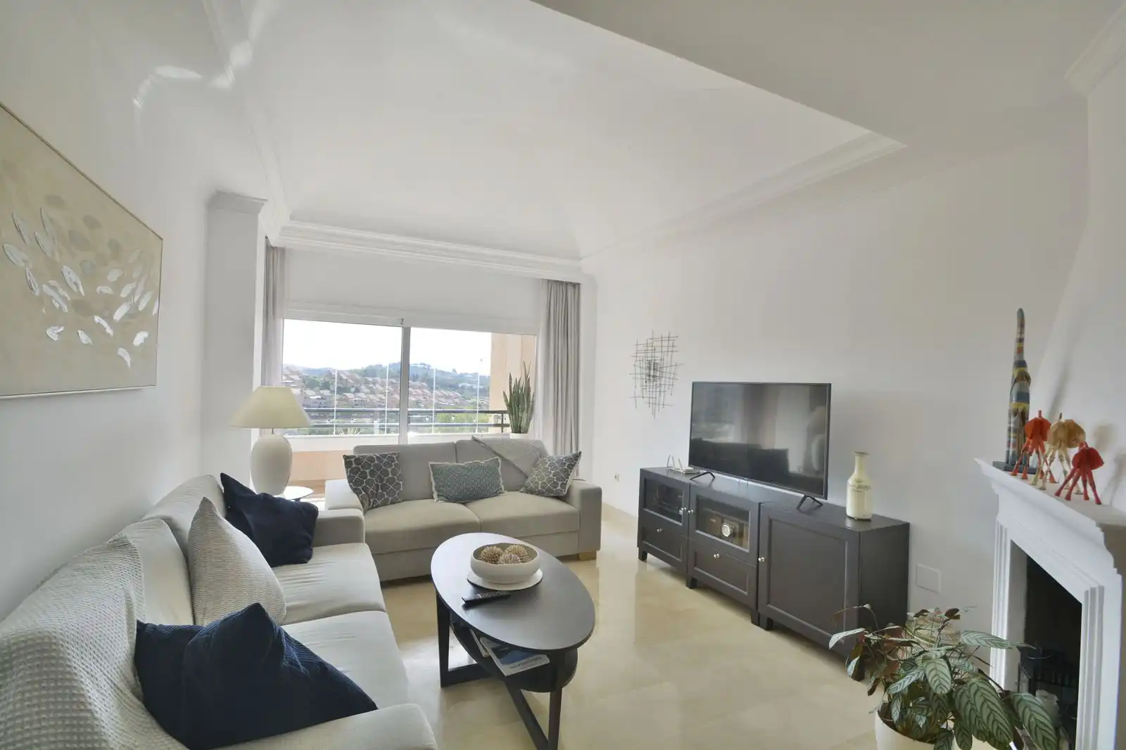 Living room of Apartments for sale in Marbella  with Private garden and Community pool