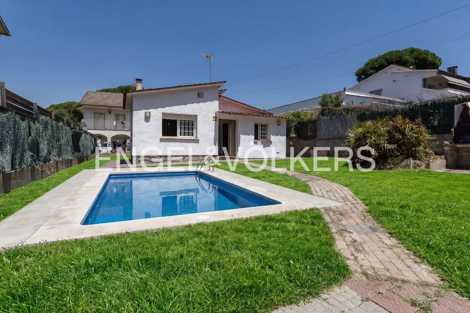 Vista exterior de Casa o chalet en venta en Llinars del Vallès con Calefacción y Jardín privado