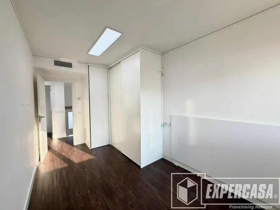 Houses for sale in Domeño  with Air Conditioner and Terrace