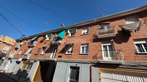 Foto 2 de Piso en venta en Valdeacederas, Madrid