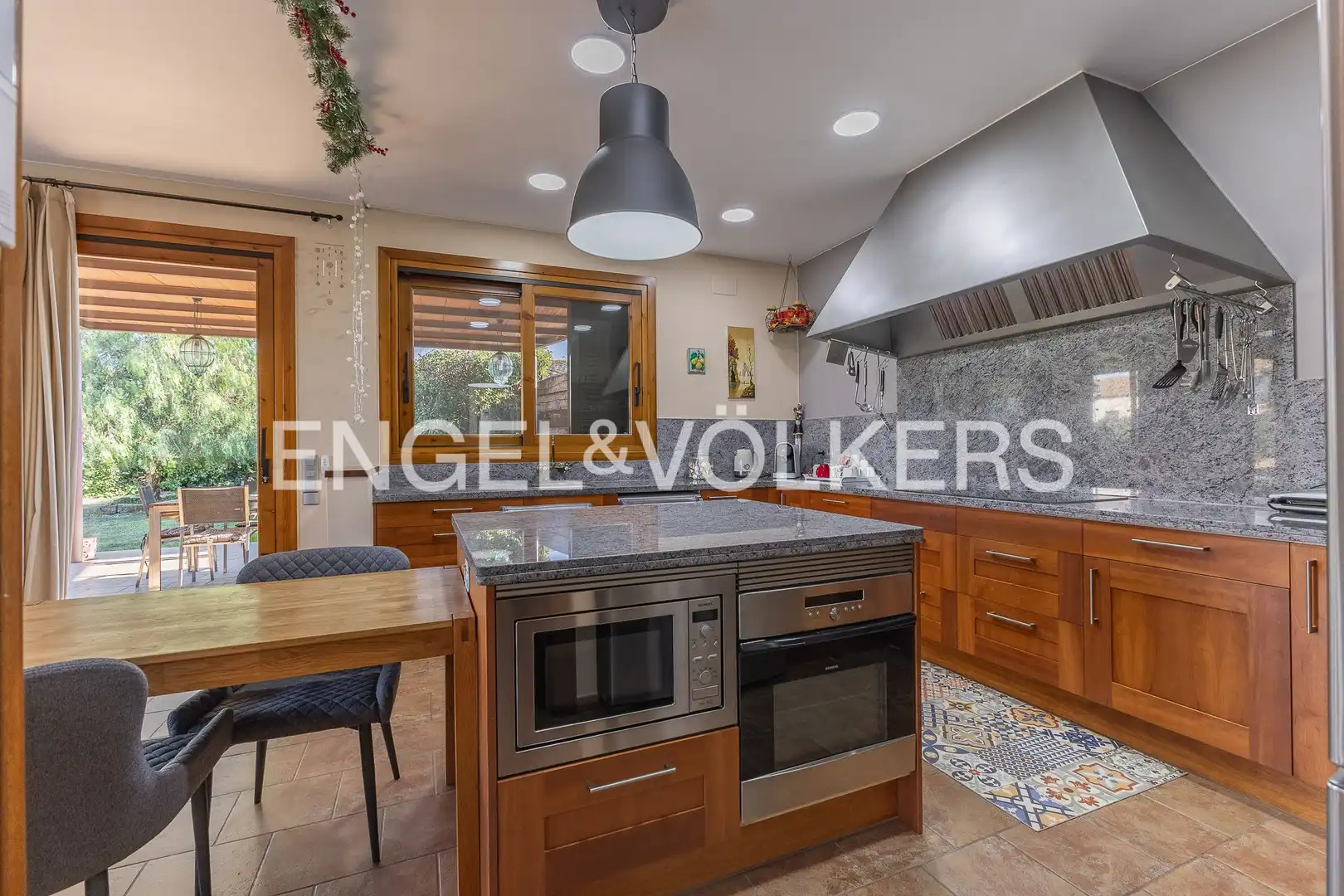 Kitchen of Houses for sale in Les Franqueses del Vallès  with Air Conditioner, Heating and Private garden