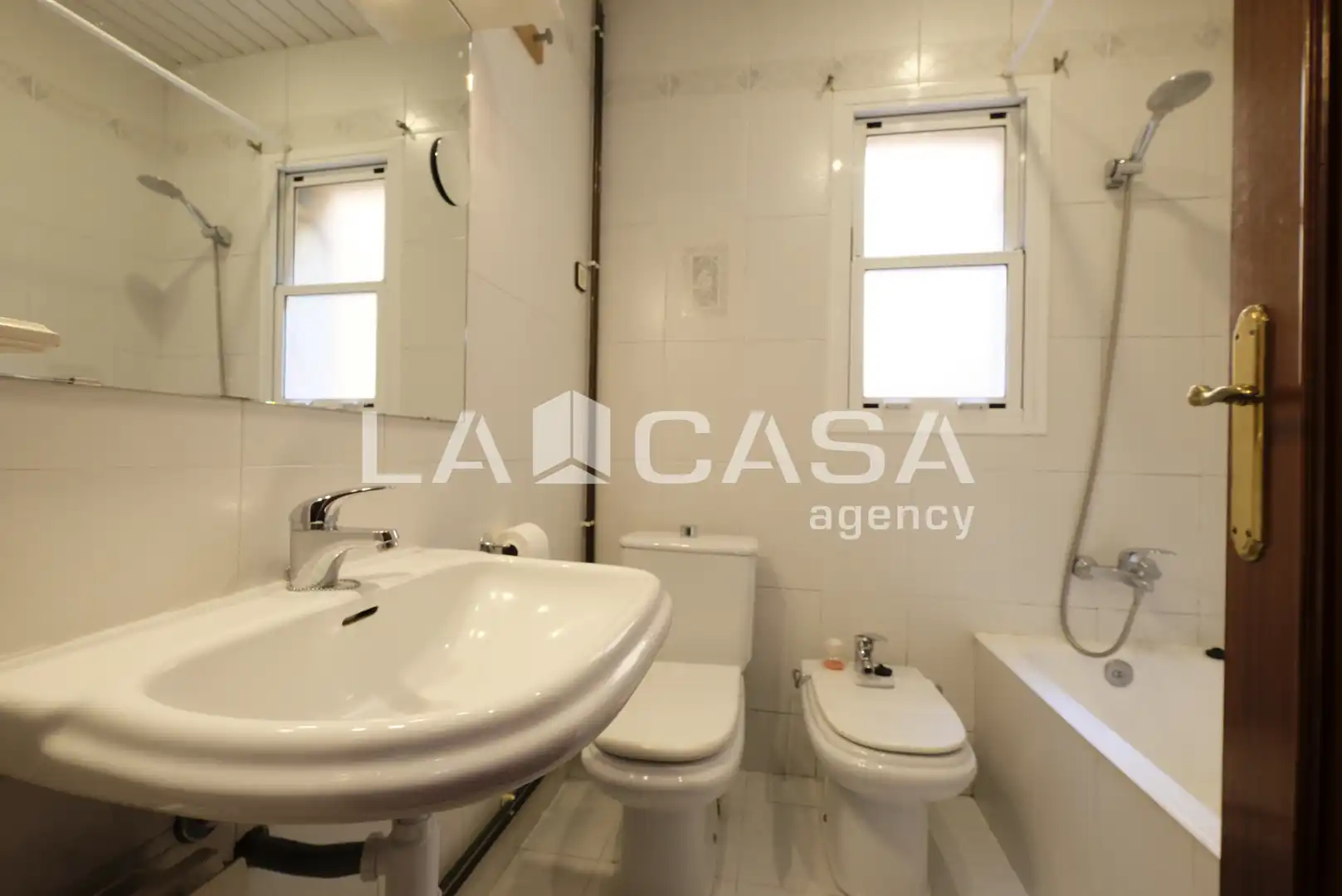 Baño de Piso en venta en Barcelona con Calefacción y Balcón