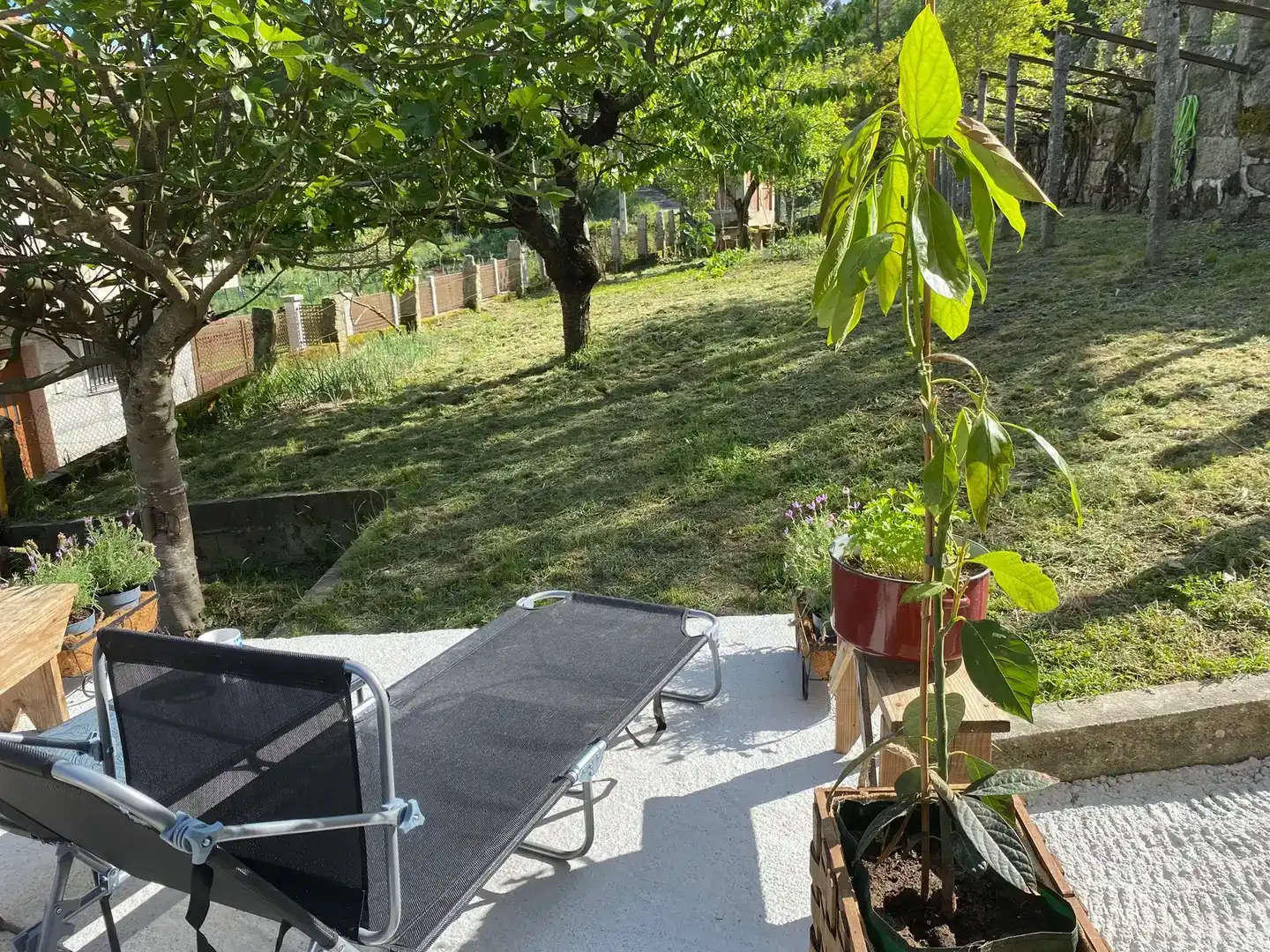 Jardí de Pis de lloguer en A Merca   amb Jardí privat, Traster i Moblat