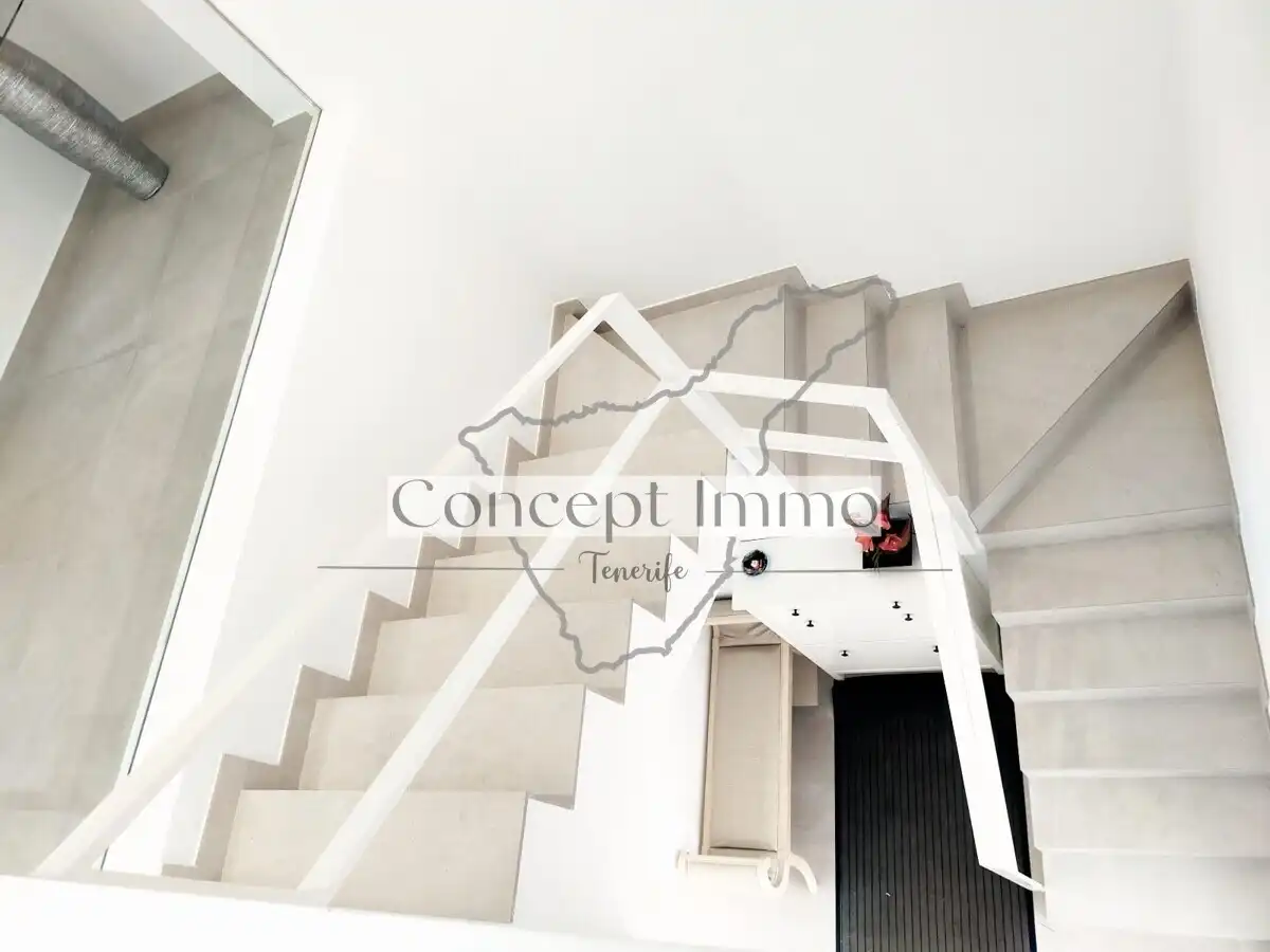 Vista exterior de Casa adosada en venta en Adeje con Aire acondicionado, Jardín privado y Terraza