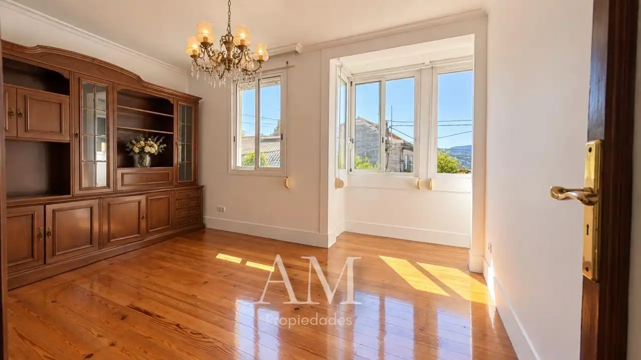 Sala de estar de Casa o chalet en venta en Vigo  con Calefacción, Jardín privado y Terraza