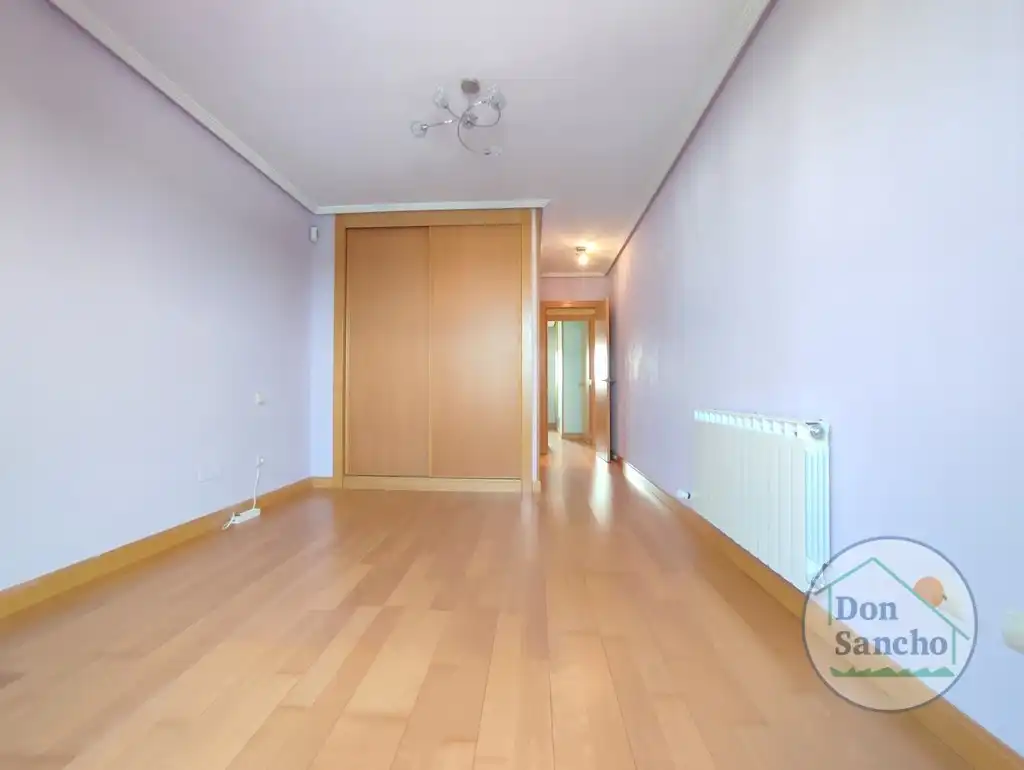 Attic for sale in Valladolid  with Air Conditioner, Heating and Terrace