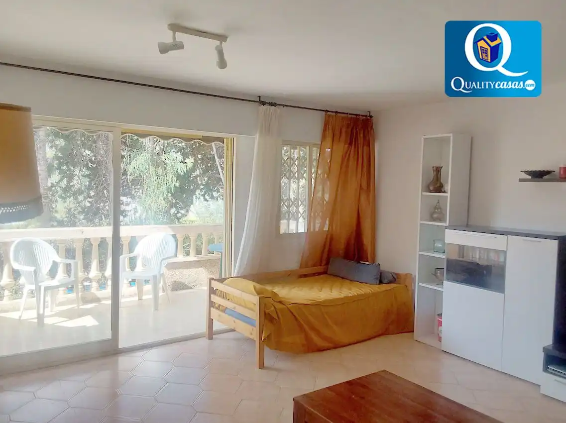 Dormitori de Apartament en venda en El Campello amb Terrassa i Piscina comunitària