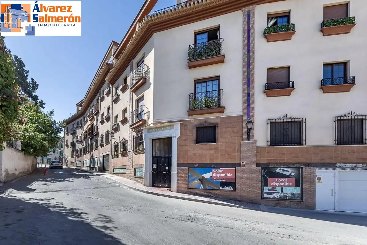 Exterior view of Flat for sale in La Zubia  with Air Conditioner and Storage room