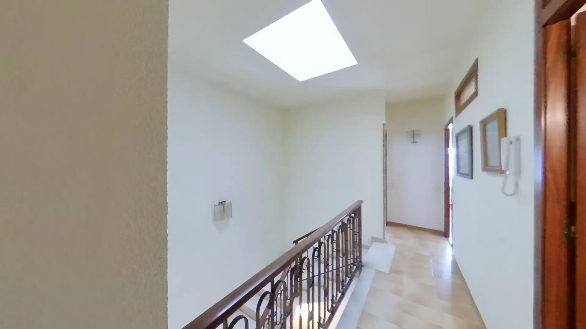 Einfamilien-Reihenhaus zum Verkauf in Sabadell mit Klimaanlage, Heizung und Privatgarten