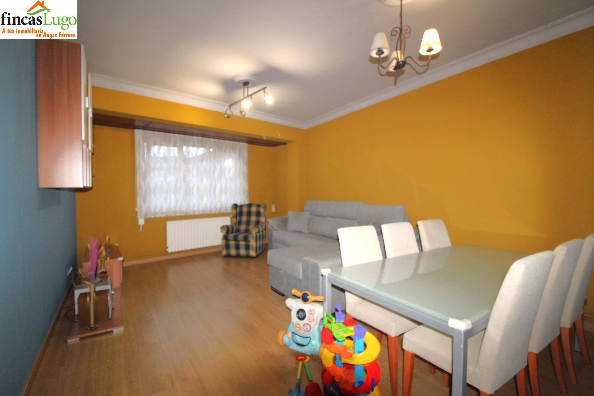 Sala de estar de Piso en venta en Lugo Capital con Trastero y Amueblado