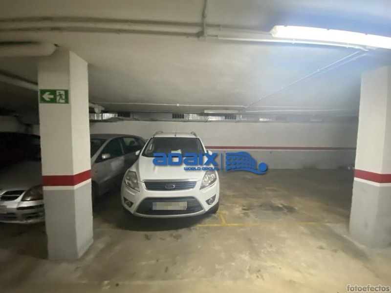 Garaje en venta en Roda de Berà