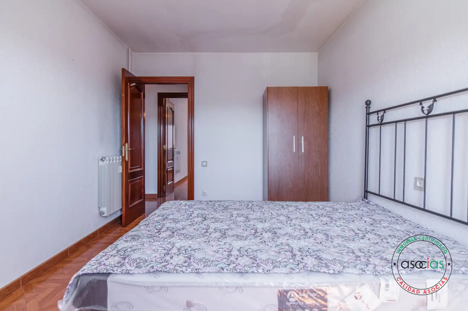 Habitación de Piso en venta en Gijón  con Calefacción y Jardín privado