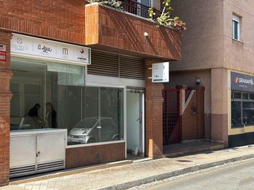 Local comercial en venda a Calle Torre Quebrada 8