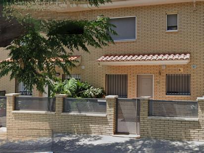 Vista exterior de Casa adosada en venda en Reus amb Jardí privat, Terrassa i Balcó