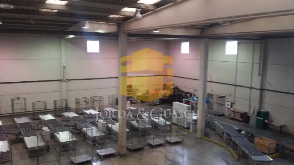Nau industrial amb ascensor de lloguer a Carrer Bellvei 24, imagen 5